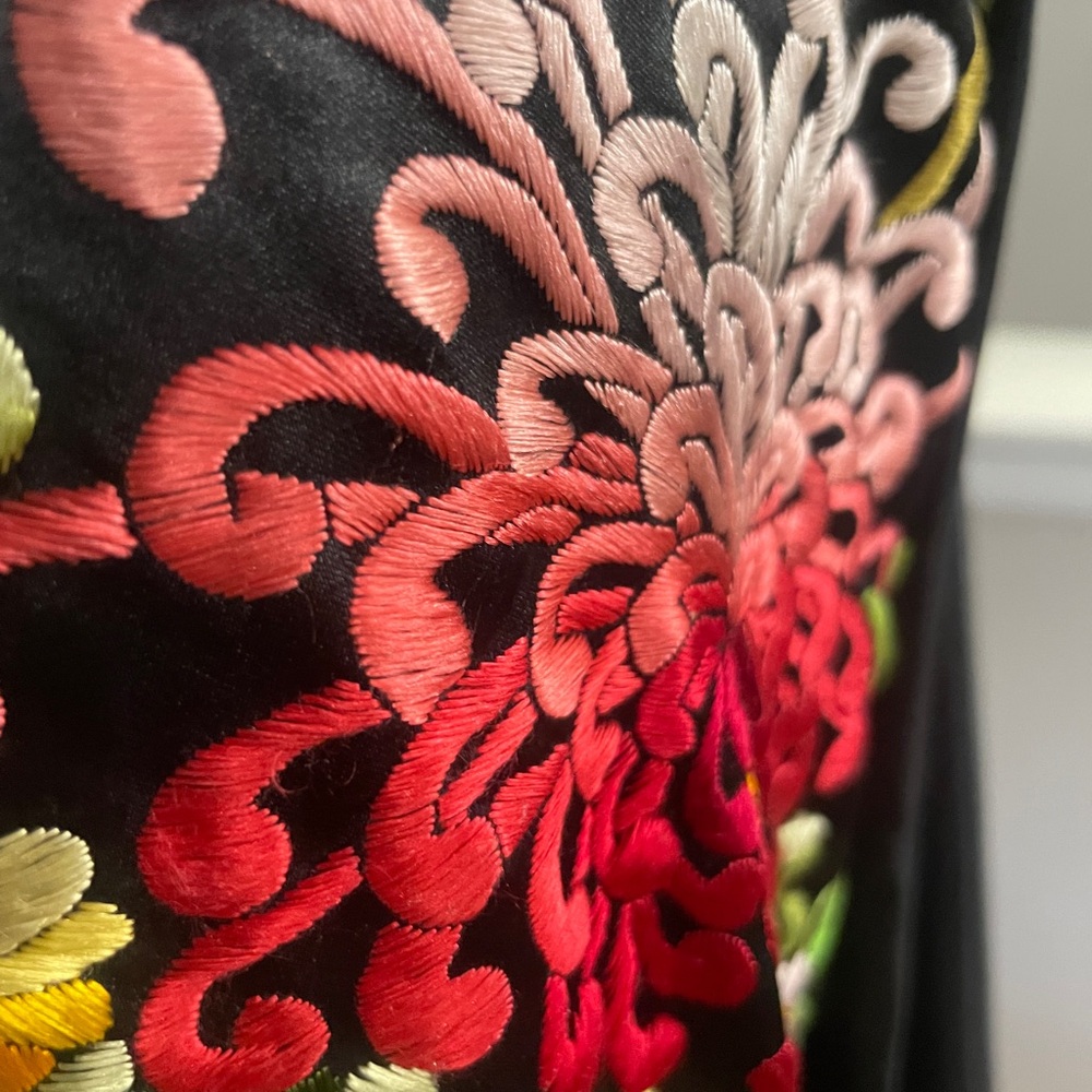 Vintage Golden Dragon Black Silk Embroidered Kimono Robe Floral Chinese - Picture 5 of 16